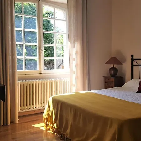 Grande Maison Quercynoise Avec Piscine Фижак